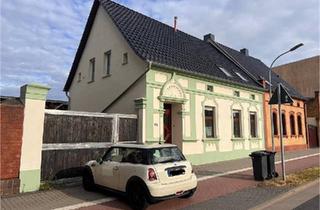 Einfamilienhaus kaufen in 39240 Calbe, Calbe (Saale) - Familienhaus mit großem Grundstück in CalbeSaale