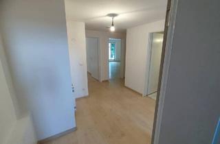 Wohnung kaufen in 61250 Usingen, Usingen - Exklusives Wohnen mit großer Terrasse in ruhiger Hanglage (