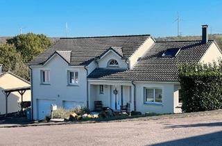Einfamilienhaus kaufen in 66802 Überherrn, Überherrn - Freistehendes Einfamilienhaus mit traumhaftem Weitblick