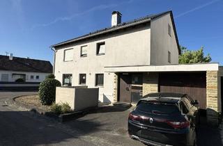 Haus kaufen in 74336 Brackenheim, -Zweifamilienwohnhaus mit 3 Garagen in ruhiger Lage-