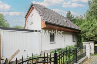 Einfamilienhaus kaufen in 12305 Berlin, Bezugsfreies Einfamilienhaus mit 4 Zimmern und Pool in ruhiger Lage von Berlin-Lichtenrade