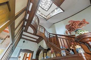 Haus kaufen in 70180 Stuttgart, Stuttgart Stuttgart-Mitte - ++ Sofort zu übernehmen - Wohnhaus mit herrlichem Blick in westlicher Ausrichtung ++