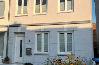 Doppelhaushälfte kaufen in 23554 Lübeck, Lübeck - Charmante Doppelhaushälfte von 1908 - saniert & modernisiert