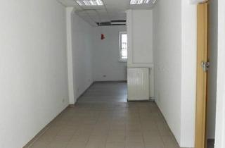 Büro zu mieten in Langestraße 30, 18246 Bützow, Bützow - 1 - RAUM - BÜRO - LADENFLÄCHE - GEWERBEEINHEIT - PARTERRE - MIT BAD - 2-NEBENRÄUME - BÜTZOW - STADTZENTRUM