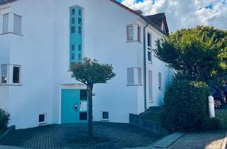 Wohnung kaufen in 71083 Herrenberg, Herrenberg - Attraktive 2-Zimmer-Wohnung mit Balkon und Einbauküche