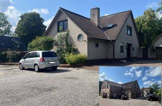Haus kaufen in 26607 Aurich, 2 Häuser (8 Wohnungen), Doppelgarage und 12 PKW-Stellplätze - Rendite!