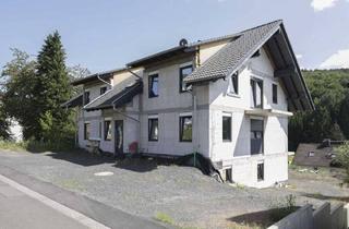 Mehrfamilienhaus kaufen in 63584 Gründau, Gründau - MFH mit 4 Einheiten und Top-Potenzial in Alleinlage zur flexiblen Nutzung