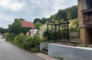 Einfamilienhaus kaufen in 36269 Philippsthal, Philippsthal (Werra) - Charmantes Einfamilienhaus mit viel Garten und zwei Garagen
