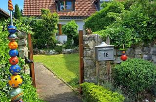 Einfamilienhaus kaufen in 91233 Neunkirchen, Neunkirchen am Sand - Familienidyll am Moritzberg - DHH in Traumlage von Haimendorf
