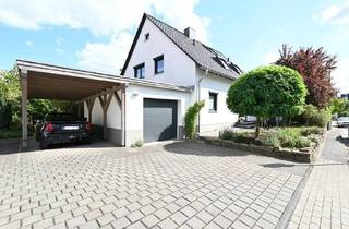 Haus kaufen in 42799 Leichlingen, Leichlingen - Freistehendes Ein- bis Zweifamilienhaus in beliebter und familienfreundlicher Lage * ca. 190,24 m² * erweitert, sanie...