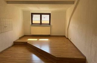 Wohnung mieten in 04860 Torgau, 2-Raum-DG-Altbauwohnung, im Fleischmarkt 4, 04860 Torgau