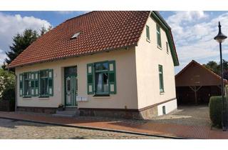 Haus kaufen in Grüne Straße 1, 19246 Zarrentin, Zarrentin am Schaalsee - Zweifamilienhaus mit insgesamt 5 Zimmern im Zentrum Zarrentin´s