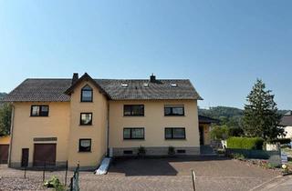 Haus kaufen in 66687 Wadern, Wadern - Provisionsfreies Zweifamilienhaus mit schönem Garten