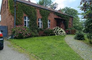 Haus kaufen in 17111 Borrentin, Borrentin - Historische Dorfschule von privat