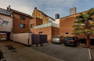 Mehrfamilienhaus kaufen in 41472 Neuss, Gute Rendite!! MFH mit vier Wohnungen und zwei Gewerbeeinheiten - Beste Lage