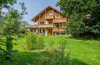 Einfamilienhaus kaufen in 82284 Grafrath, AIGNER - Landhausstil-Einfamilienhaus mit Einliegerwohnung in Grafrath