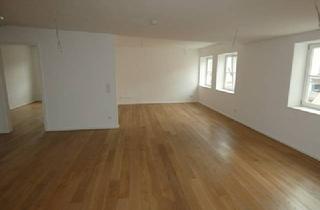Wohnung mieten in 91550 Dinkelsbühl, **Gemütliche 2,5-Zimmer-Wohnung mit EBK in kernsaniertem Altbau Whg12 - ab sofort**