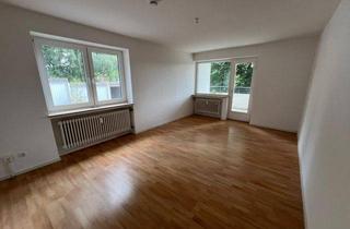 Wohnung kaufen in 95100 Selb, Attraktive 2-Zimmer-EG-Wohnung (ca. 60,67 m²) mit sonniger Loggia, Tageslichtbadezimmer, Keller u.v.m.