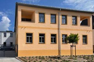 Immobilie mieten in Leisniger Straße, 04746 Hartha, Altersgerechte und hochwertige 2-Zimmer-Wohnung mit Balkon, Einbauküche und ebenerdiger Dusche