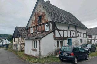 Haus kaufen in 57539 Etzbach, Etzbach - Zwei Familien Haus mit Große Scheune