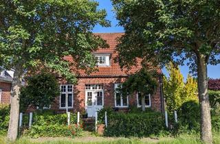 Einfamilienhaus kaufen in 25938 Nieblum, Wyk Auf Föhr - Historisches Einfamilienhaus in Wyk auf FöhrNordsee