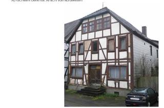 Haus kaufen in 37671 Höxter, Höxter - Ein- bis Zweifamilienhaus (DENKMAL)