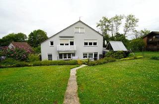 Haus kaufen in 32760 Detmold, Detmold - Haus mit Charakter und viel Platz mit schönem Garten in Spork-Eichholz