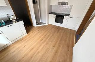Wohnung mieten in 79540 Lörrach, Lichtdurchflutete und modernisierte 3.5 Zimmer Wohnung mit Kamin Charme