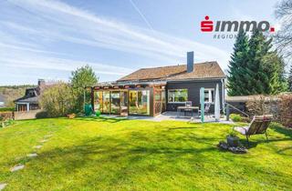 Haus kaufen in 52159 Roetgen, Roetgen-Rott - Freistehendes Zweifamilienhaus mit großem Grundstück und mehreren Garagen in ruhiger Seitenstraße