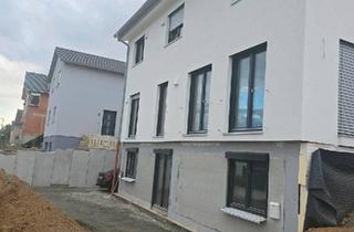 Einfamilienhaus kaufen in 97318 Kitzingen, Kitzingen - Neue Einfamilienhaus mit ELW in Würzburg Lengfeld zu verkaufen