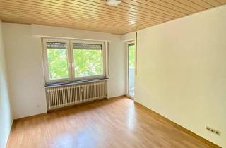 Wohnung kaufen in 73730 Esslingen, Esslingen am Neckar - TOP KAPITALANLAGE 2 - Zimmer Wohnung EBK Balkon Aufzug ??
