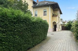 Wohnung kaufen in 82152 Planegg, ELVIRA - Planegg, Altbauvilla schöne 2,5 Zimmer-Wohnung mit großem Südbalkon!