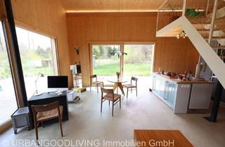Haus kaufen in 82407 Wielenbach, Modernes Waldchalet mit Privatpool & PV-Anlage Rückzugsort auf 1.703 m² in Toplage