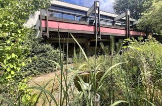 Einfamilienhaus kaufen in 97508 Grettstadt, Grettstadt - Bemerkenswertes Wohnhaus mit Garage auf idyllischem Grundstück
