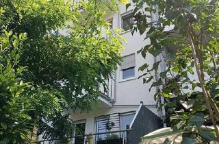 Wohnung kaufen in 79837 St. Blasien, St. Blasien - Provisionsfrei & frisch renoviert: Toplage Bad Vilbel am Kurpark