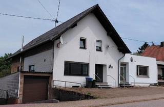 Einfamilienhaus kaufen in 66822 Lebach, Lebach - Großes Haus mit Einliegerwohnung - als Kapitalanlage geeignet