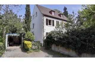 Wohnung kaufen in 79104 Freiburg, Freiburg im Breisgau - Altbauwohnung mit großem Garten in Freiburg Herdern