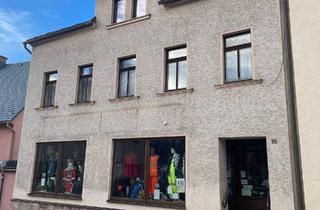 Anlageobjekt in 08309 Eibenstock, Mehrfamilienhaus mit Gewerbeeinheit und Garten zentral in Eibenstock gelegen