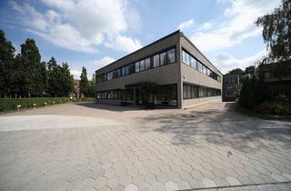 Gewerbeimmobilie kaufen in 22399 Hamburg, Gewerbeimmobilie Büro/Labor – Hamburg-Poppenbüttel