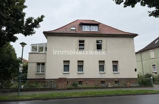 Mehrfamilienhaus kaufen in 39387 Oschersleben, Dreifamilienhaus Oschersleben - 9 Zimmer, 5,64% Rendite, vollvermietet