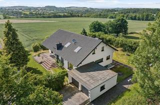 Einfamilienhaus kaufen in 53639 Königswinter, Platz zum Wohlfühlen: Modernisiertes Einfamilienhaus in idyllischer Umgebung