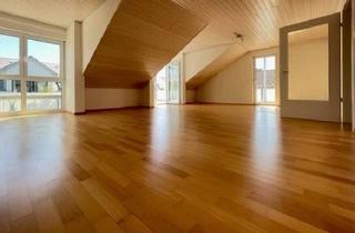 Wohnung kaufen in 79576 Weil am Rhein, Stadtnahe und lichtdurchflutete Dachwohnung + Lift