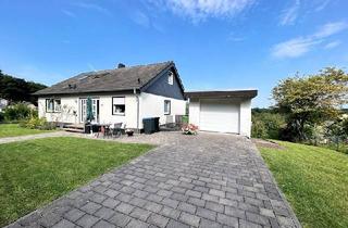 Haus kaufen in 59581 Warstein, Für die große Familie oder Generationen! Wohnhaus (Streif Fertighaus) mit Einliegerwohnung und Garagein Warstein-Belecke!