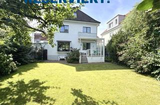 Haus kaufen in 27568 Bremerhaven, Bremerhaven-Mitte: Stadthaus 1936, Altbaucharme trifft Moderne, Garage, 3 Etagen, Terrasse, Garten, 5 Min. bis Havenwelten, OIN26125