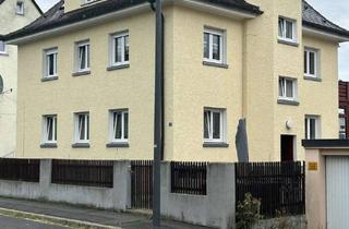 Mehrfamilienhaus kaufen in 92637 Weiden, Mehrfamilienhaus für 3 Familien in zentraler Lage mit super Anbindung und stadtnahem Komfort!