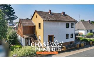Haus kaufen in 31558 Hagenburg, Sanierungsbedürftiges Zweifamilienhaus in bester Lage Hagenburgs mit Garage und Garten - Erbbau!