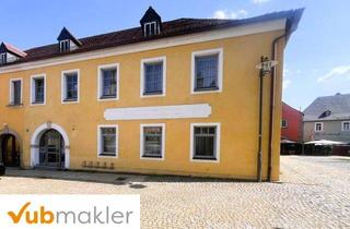 Haus kaufen in 95158 Kirchenlamitz, Vielseitiges Geschäftshaus mit Entwicklungspotenzial im Zentrum von Kirchenlamitz zu verkaufen