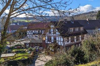 Haus kaufen in 34596 Bad Zwesten, Tradition trifft Raumvielfalt - Großes Wohnhaus mit Einliegerwohnung und Gartenidylle