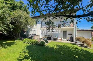 Mehrfamilienhaus kaufen in 83026 Rosenheim, Mehrfamilienhaus mit 3 Einheiten und großem Garten in begehrter, familienfreundlicher Lage