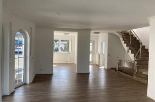 Haus mieten in Hans-Bellinghatsen-Straße, 56070 Koblenz, Vermiete ein exklusives Haus in Koblenz-Wallersheim – Ihr neues Zuhause in ruhiger, zentrumsnaher Lage!